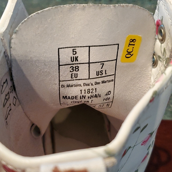 doc marten genuine leather creamy white rose floral combat boots womens 7  11821 - Picture 3 of 11